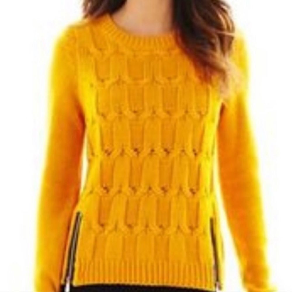 ✨ Nicole Miller cable Knit Zip Sweater✨ - Picture 2 of 4